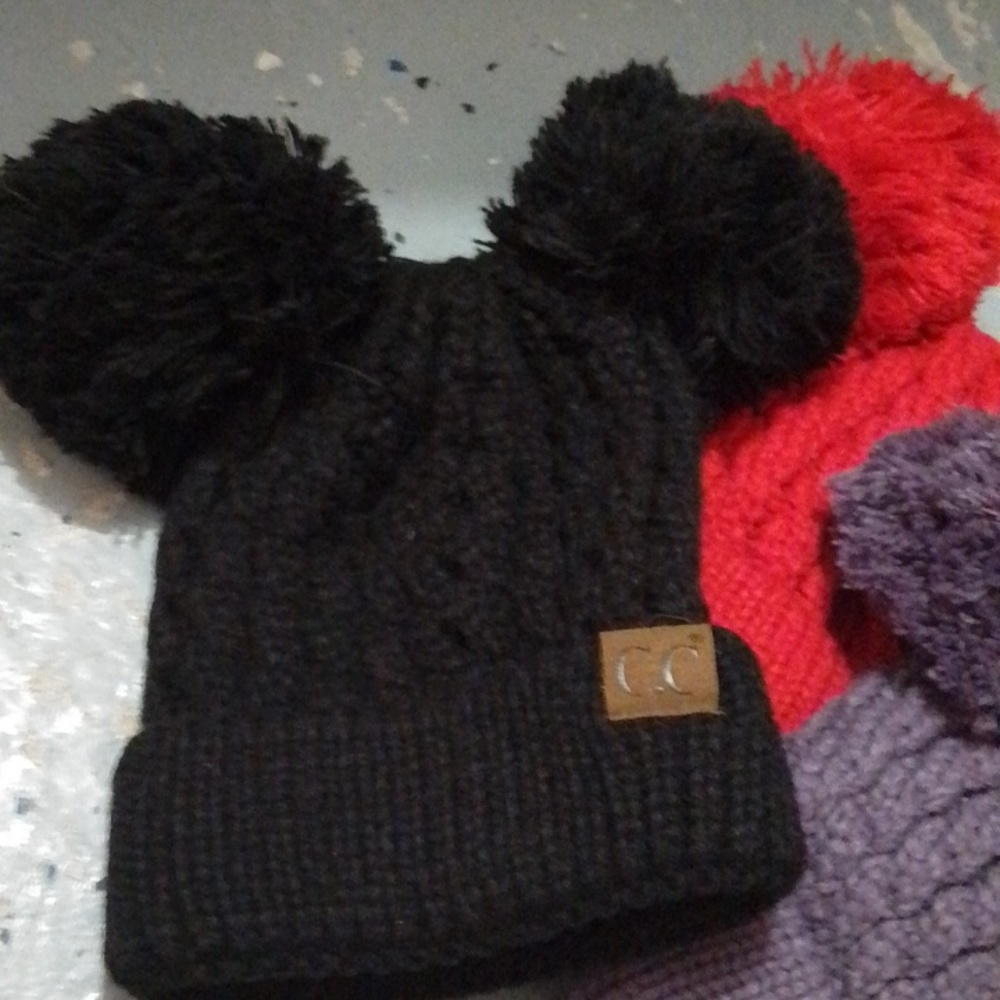 Tuques - Picture 3 of 5